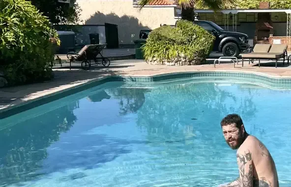 Post Malone AUSTIN (Bonus)